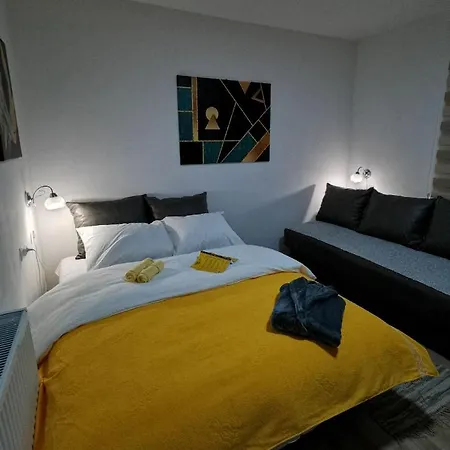 Midori Zlatar Apartment *